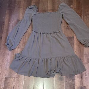 Spring Women’s Aritzia Dress (Wilfred)